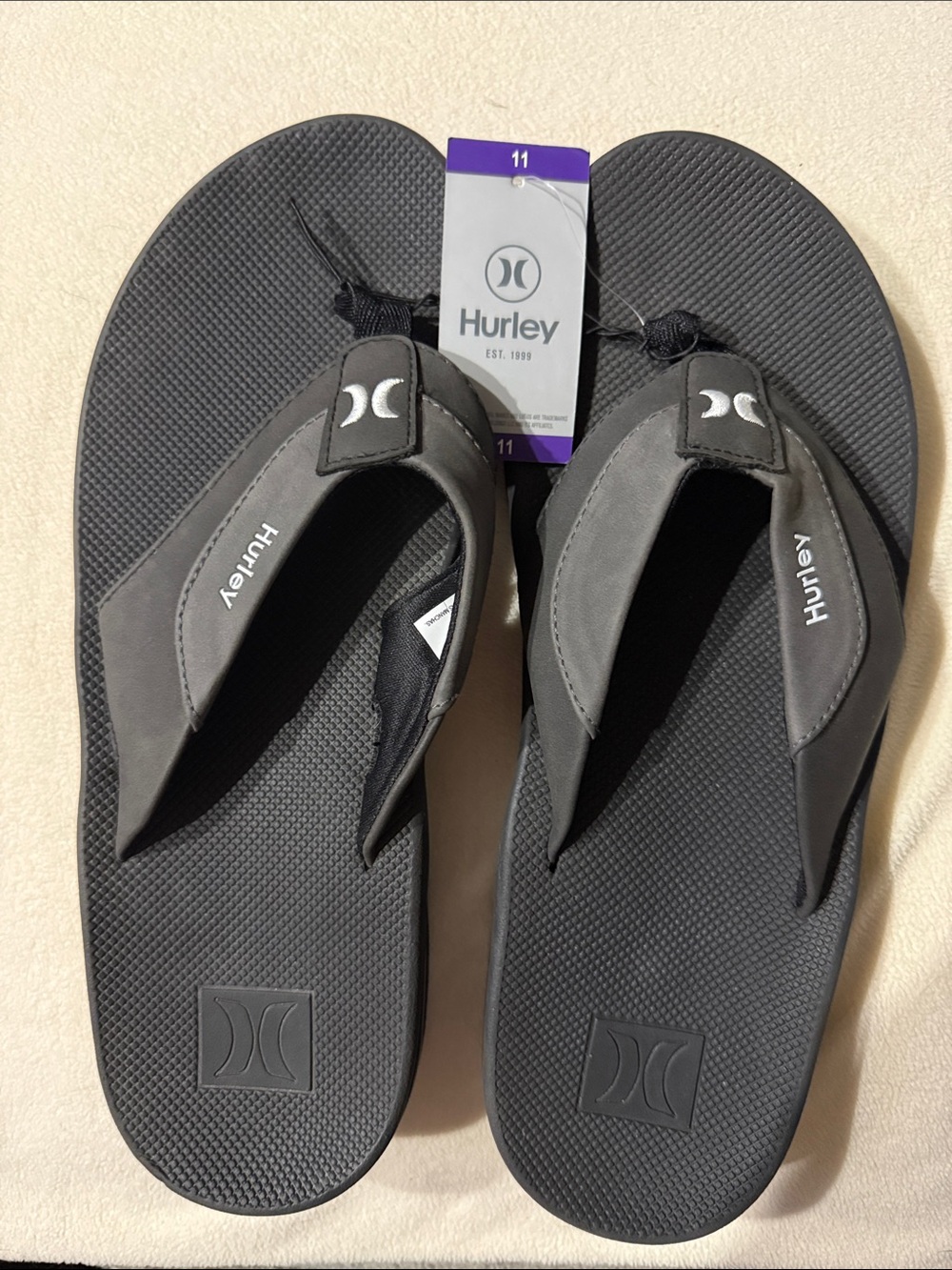 Hurley Men’s Black Chancletas size 11